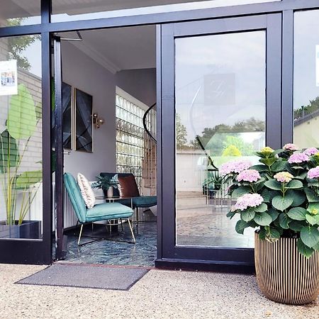 Moderne Maisonette Ferienwohnung Mit Gartenzugang, Nur 7 Gehminuten Zum Strand, Parkplatz & Fahrradunterstellplatz Scharbeutz Exteriör bild