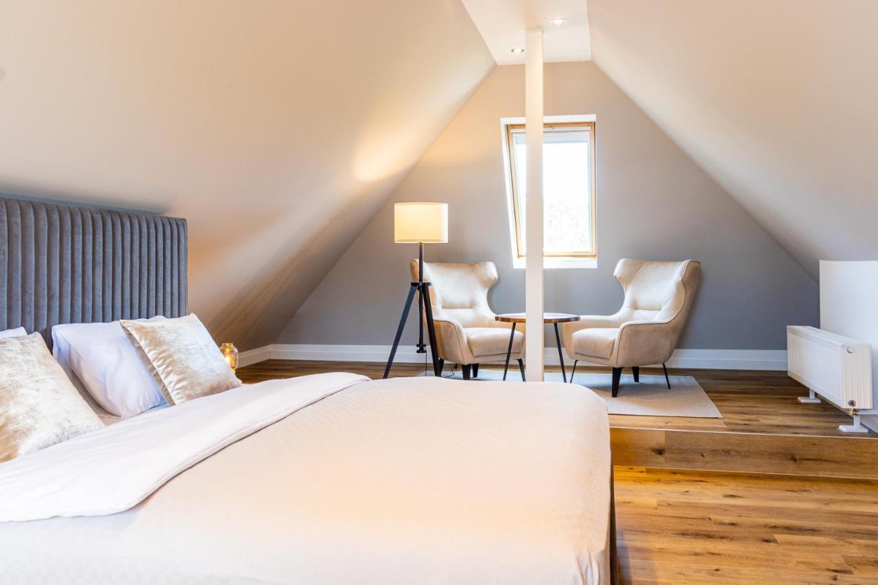 Moderne Maisonette Ferienwohnung Mit Gartenzugang, Nur 7 Gehminuten Zum Strand, Parkplatz & Fahrradunterstellplatz Scharbeutz Exteriör bild
