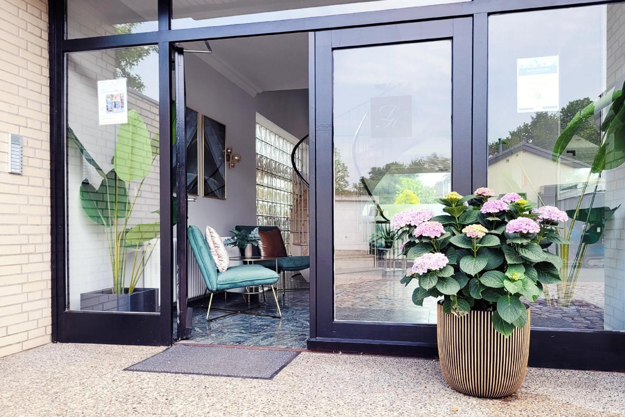 Moderne Maisonette Ferienwohnung Mit Gartenzugang, Nur 7 Gehminuten Zum Strand, Parkplatz & Fahrradunterstellplatz Scharbeutz Exteriör bild