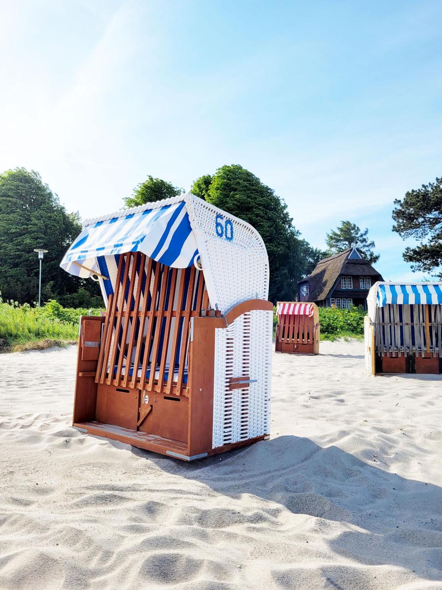 Moderne Maisonette Ferienwohnung Mit Gartenzugang, Nur 7 Gehminuten Zum Strand, Parkplatz & Fahrradunterstellplatz Scharbeutz Exteriör bild